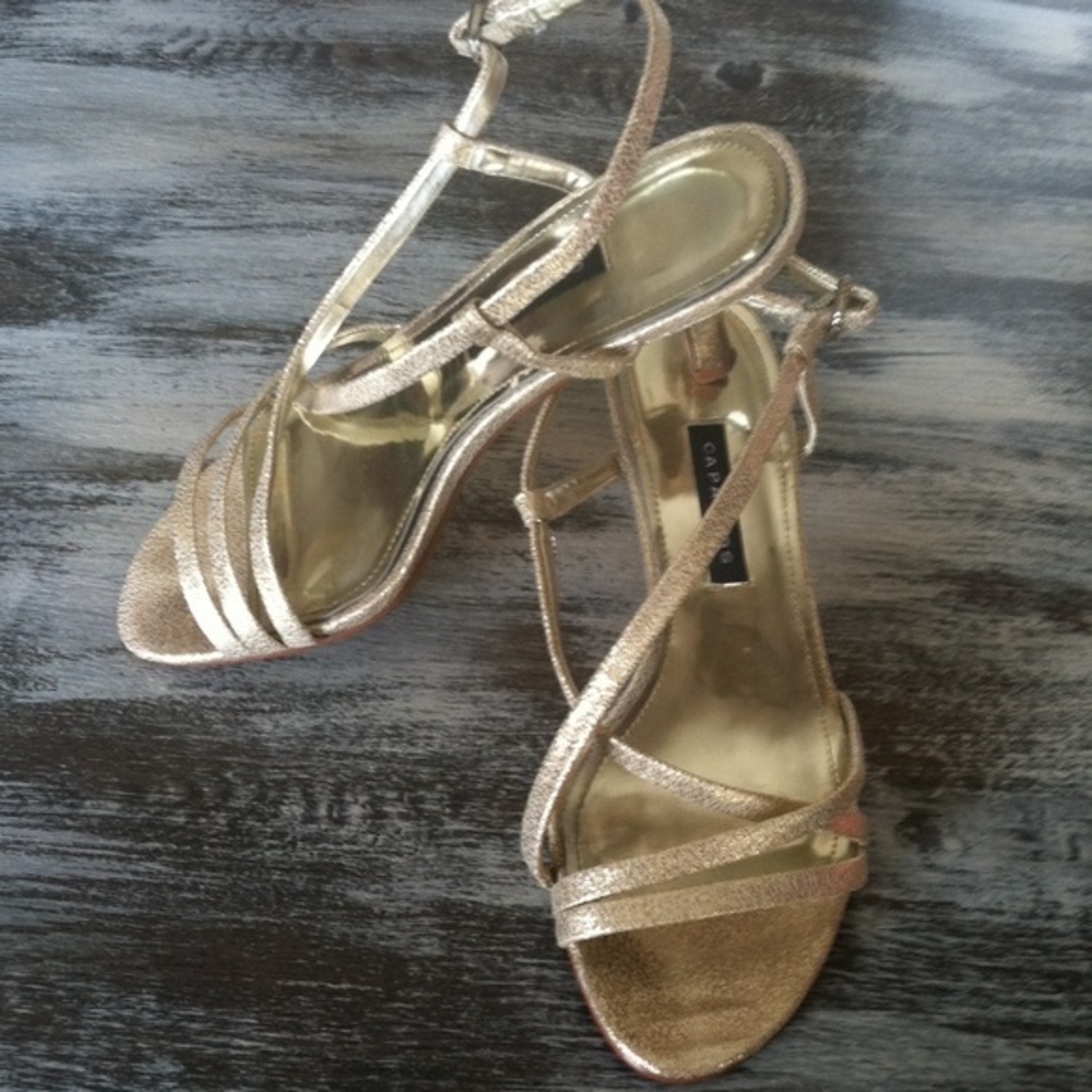 Gold Dressy Kitty Heels 5B